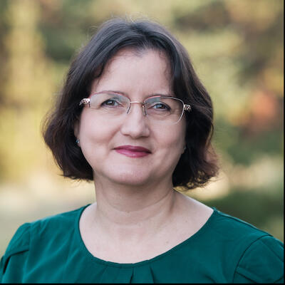 Headshot of Cynthia Capley, a Regency and Victorian romance author based in the Pacific Northwest.